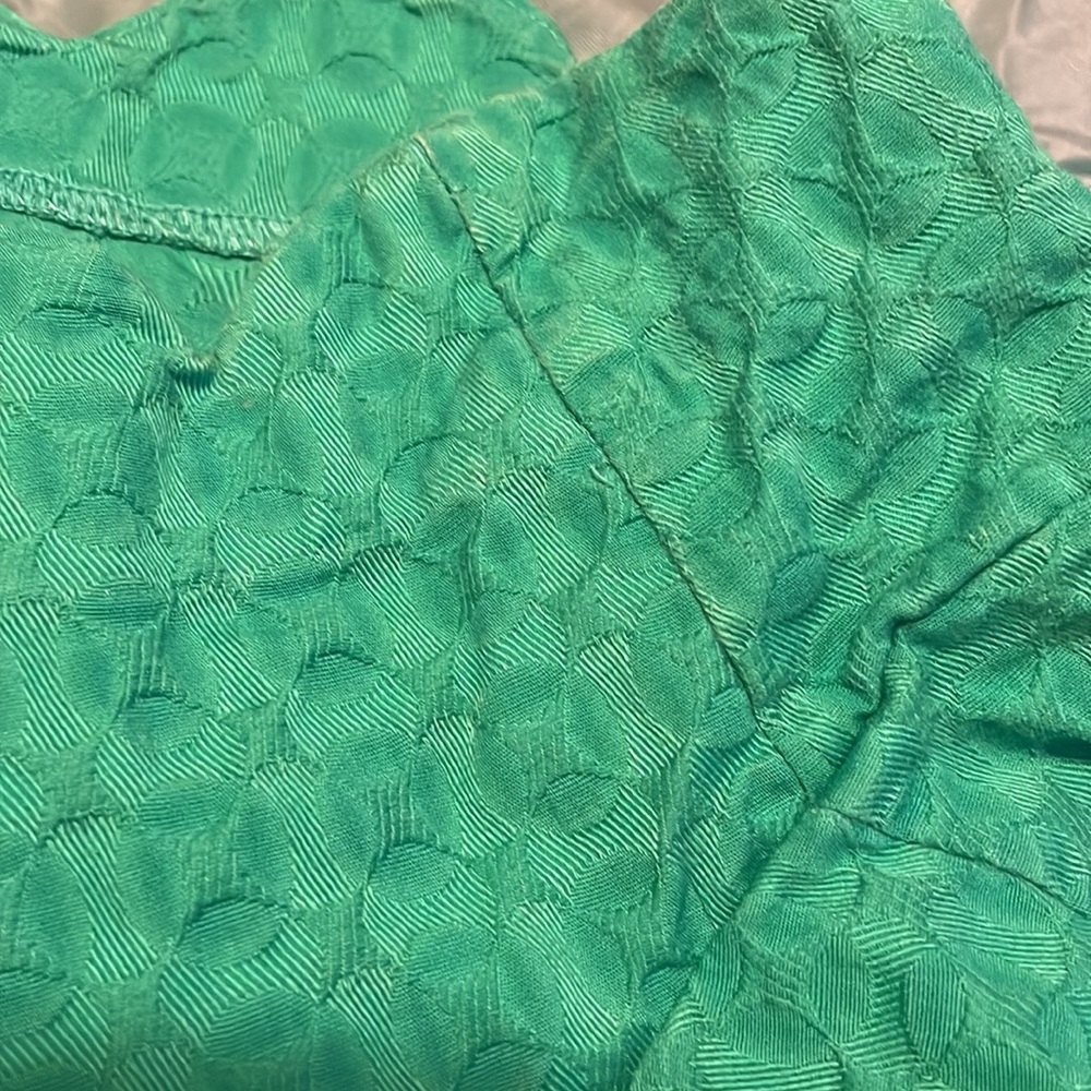 Crown & Ivy Textured Green Scallop Hem Shorts - Picture 3 of 6